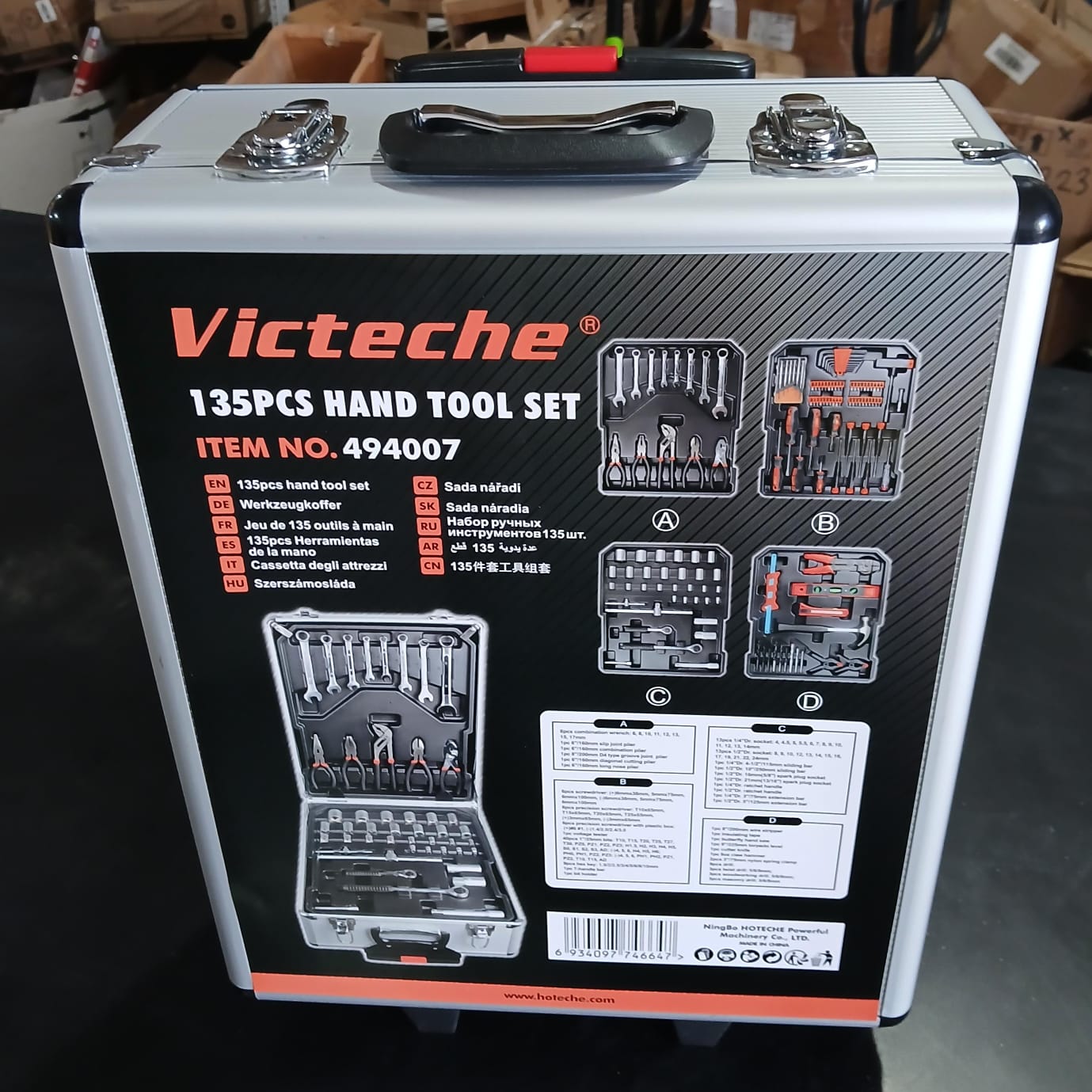 494007 - VICTECHE JUEGO DE 135 PZS DE HERRAMIENTAS